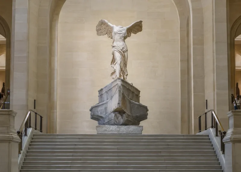 Ника Самофракийская
